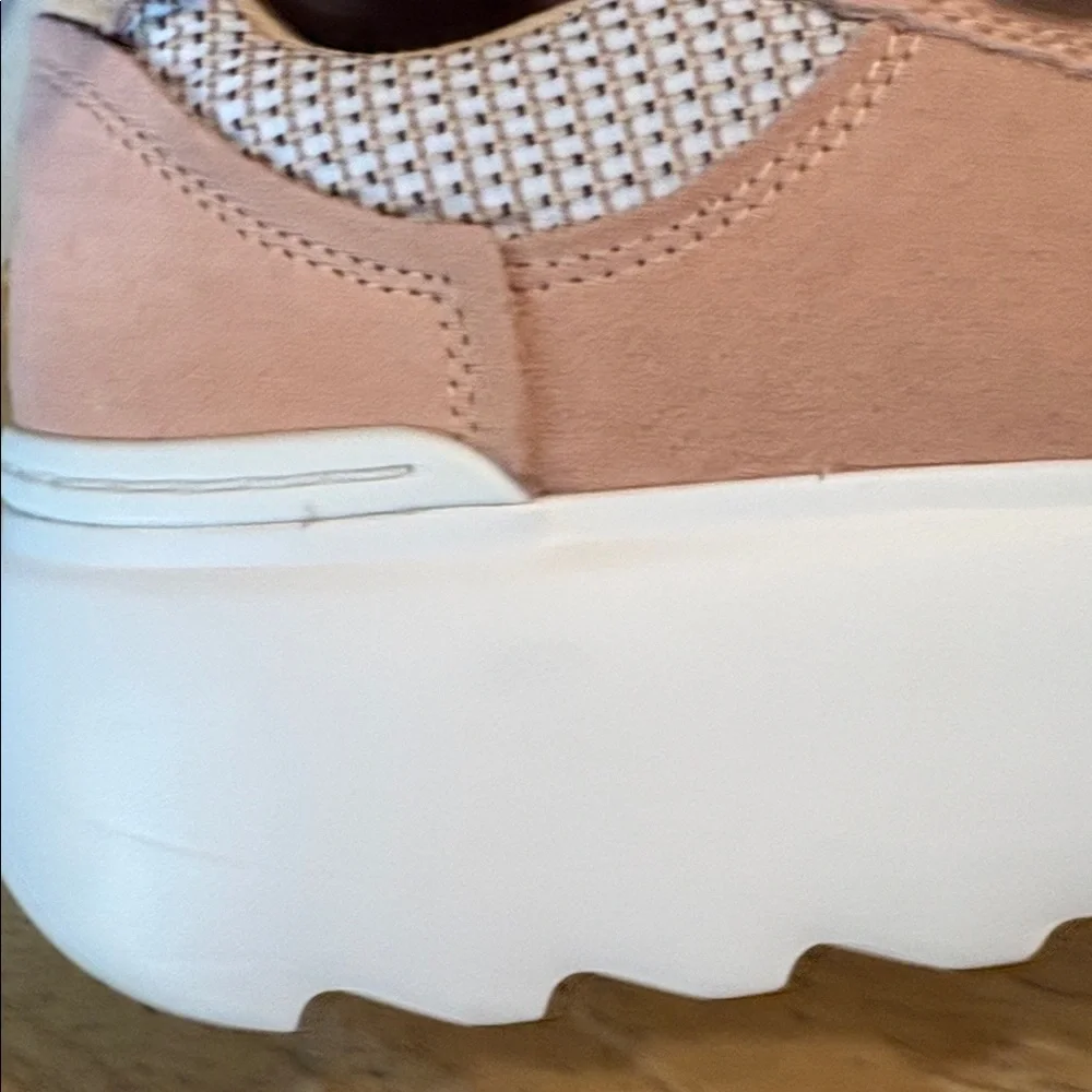 Ugg Marin Mega Lace Platform